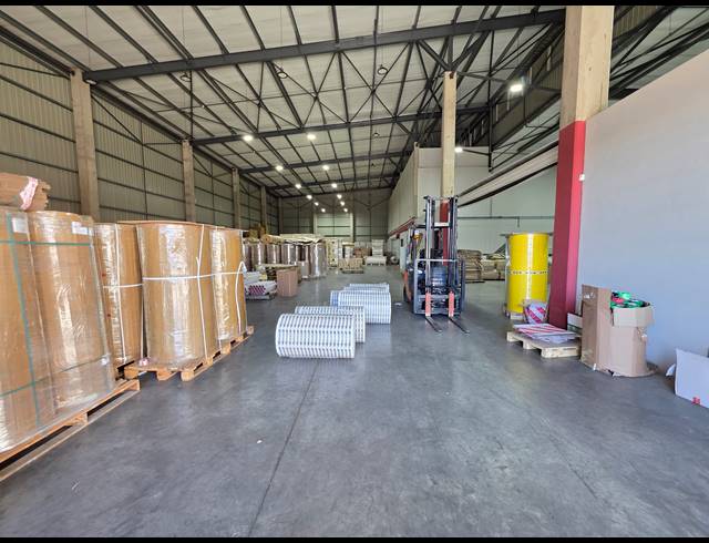 2,609M² WAREHOUSE FOR SALE IN ORMONDE